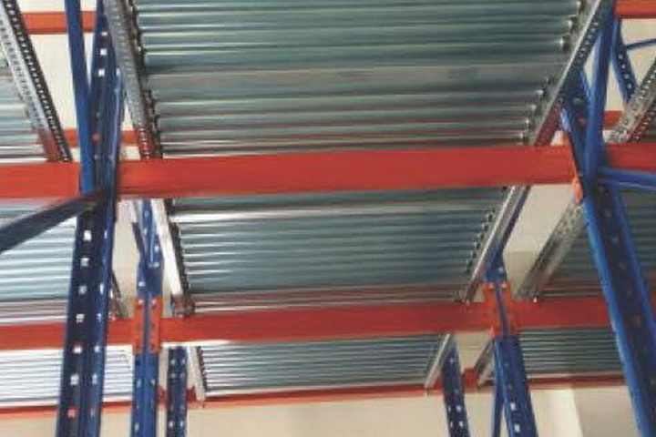 01612.jpg - Roller Rack | https://rackingdesigns.com